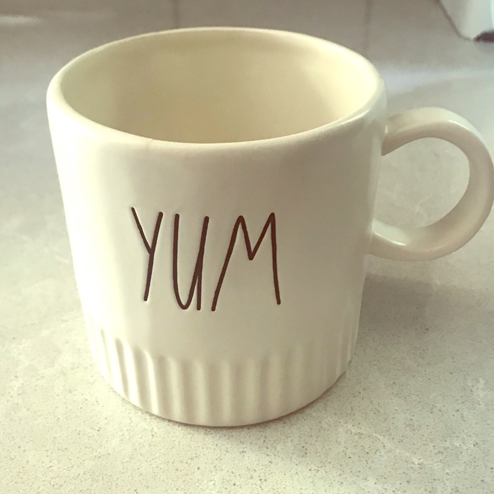 Rae Dunn “Yum” mug